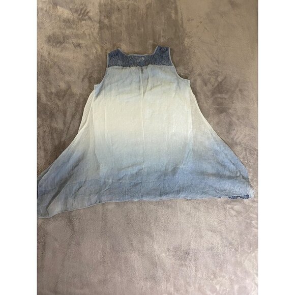 Fleur De Lis Women's Blue And White Ombra Soft Layered Blouse - Medium - Picture 9 of 13